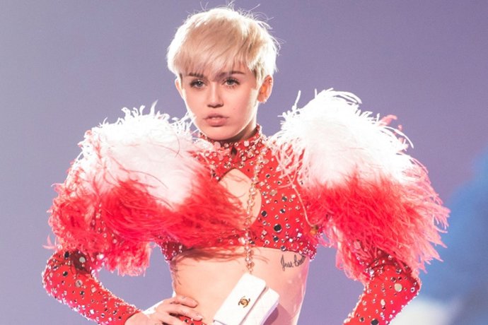 Miley con miedo al compromiso 