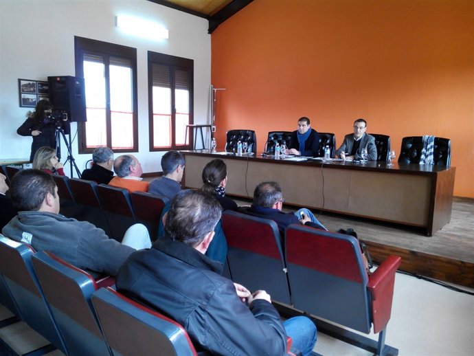 El presidente de la Diputación, Ignacio Caraballo, en Jabugo. 