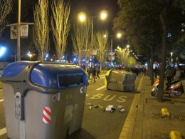 Destrozos tras la manifestación estudiantil del 27 de febrero. Huelga.