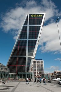 Bankia regresa al parqué con una caída cercana al 3% tras la colocación de un 7,5% de la entidad