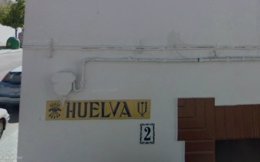 Símbolo franquista de la calle Huelva.