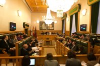 La corporación municipal de Santiago aprueba el presupuesto municipal para 2014