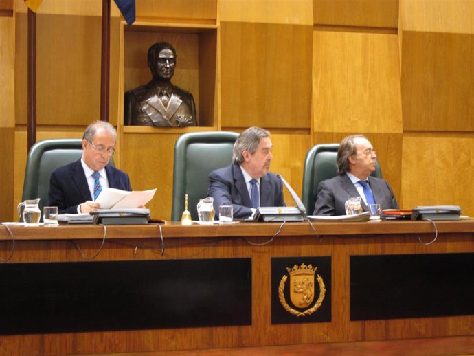 Fernando Gimeno, Juan Alberto Belloch y Carlos Pérez Anadón