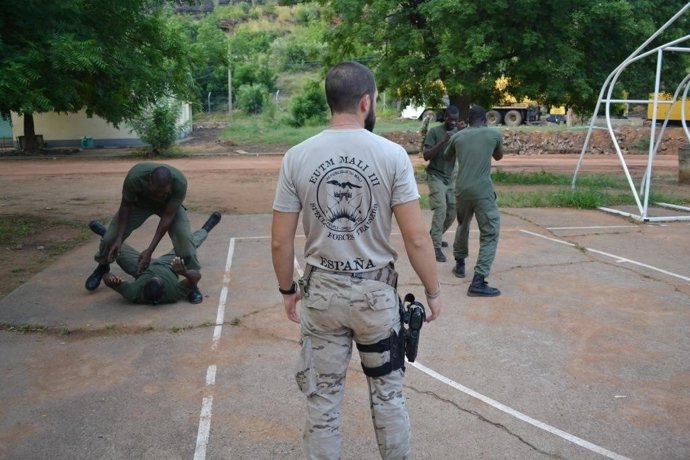 Sesión de entrenamiento de la misión EUTM Malí
