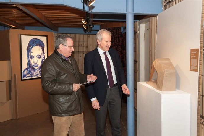 Del Río visita muestra Haro con Capellán