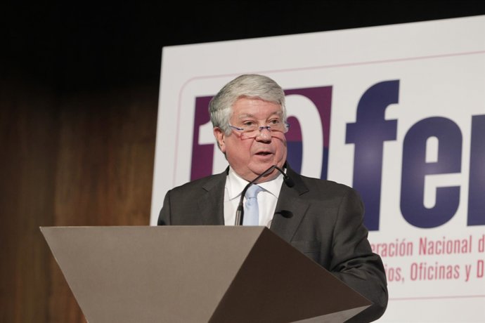 El presidente de CEIM Arturo Fernández 