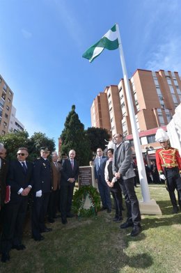 Ofrenda floral en el monumento a Blas Infante