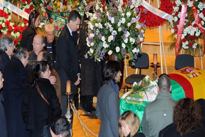 El príncipe da su último adiós a Paco de Lucía 
