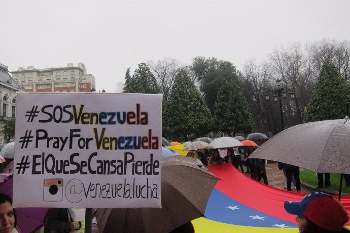 Manifestación de venezolanos en Asturias