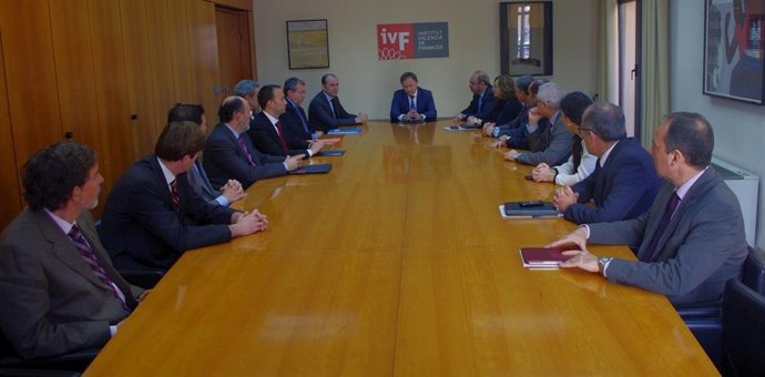 Moragues firma la renovación de líneas de tesorería a corto con ocho entidades.