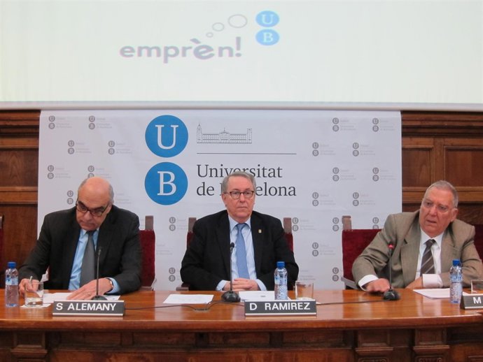 Dídac Ramírez y Salvador Alemany presentando Barcelona Institut Emprenedoria