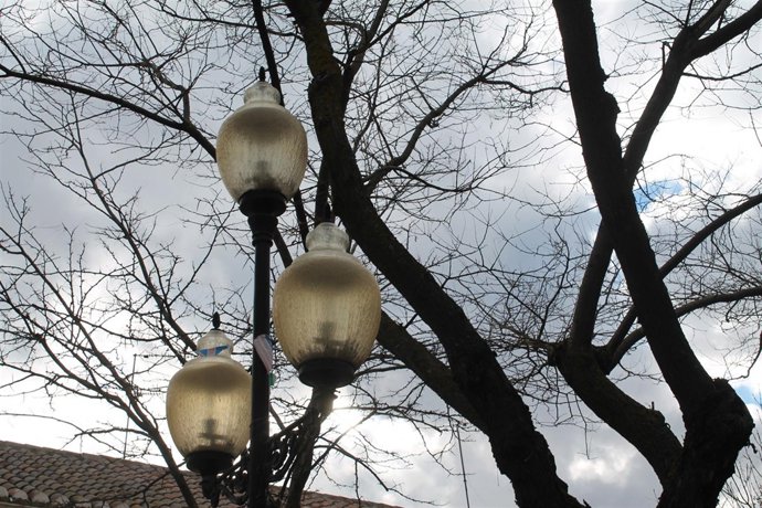 FAROLA, ILUMINACIÓN