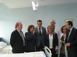 Nueva Unidad de hemodiálisis de hospital regional de Málaga consejera visita 
