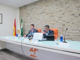 Fernando Pastor y Luis Camuña en rueda de prensa en el CAF Málaga
