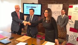 Firma del convenio entre USAL, Indra y Adecco