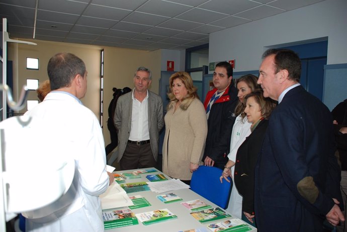 Ángeles Jiménez visita el centro de salud de Martos (Jaén)