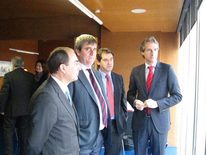 Reunión del comité organizador del Mundial de Vela 2014