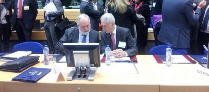 Arias Cañete y Modesto Lobón