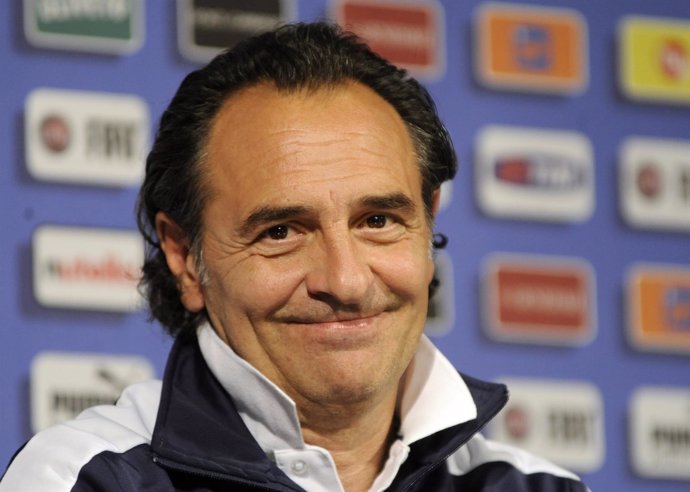 El Seleccionador Italiano Cesare Prandelli