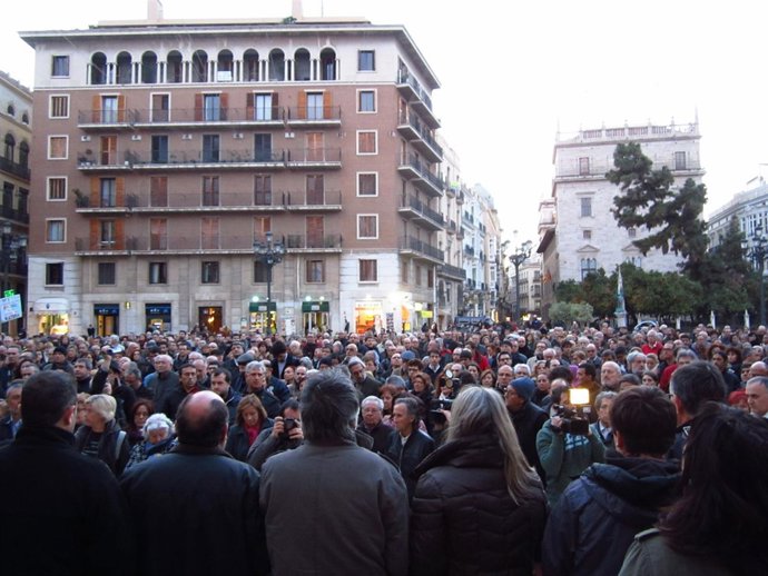 Concentración por las víctimas del Metro
