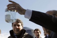 González sobre la petición de FEDECAM de no hacer más cursos de formación on line: "Fíjese lo que sabrán ellas"