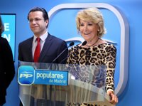 Aguirre critica al PSOE por desechar "reparos morales de pactar con ETA" para conseguir el poder "a cualquier precio"