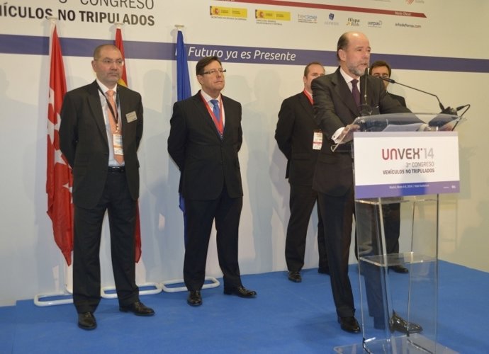 El secretario de Estado de Defensa, Pedro Argüelles, inaugura UNVEX'14