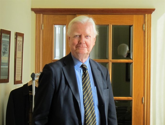 El premio Nobel de Economía británico James Mirrlees