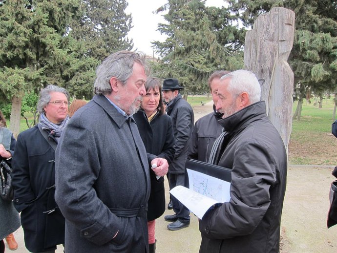 El alcalde Belloch y el presidente de la FABZ en el Parque del Tío Jorge