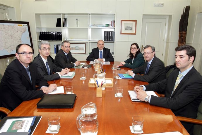 Reunión de Ruiz Salmón y García Carmona en Fomento