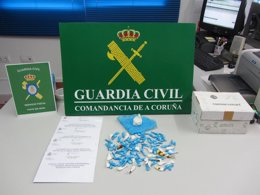 Material intervenido a un detenido con 800 dosis de cocaína en Noia (Pontevedra)