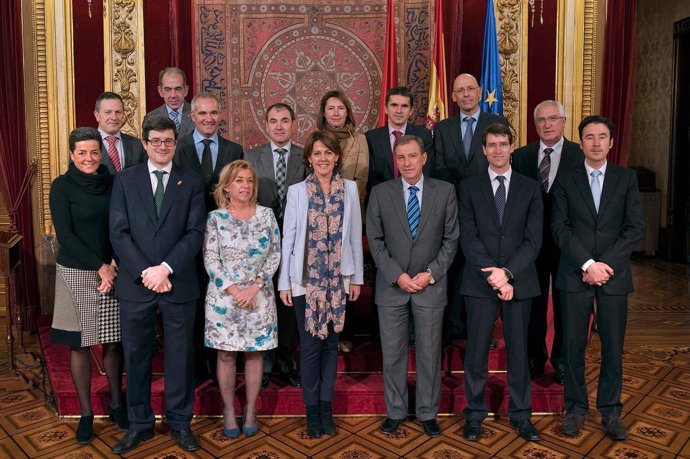 Juan José Mateos, tercero por la derecha en primera fila, con los participantes