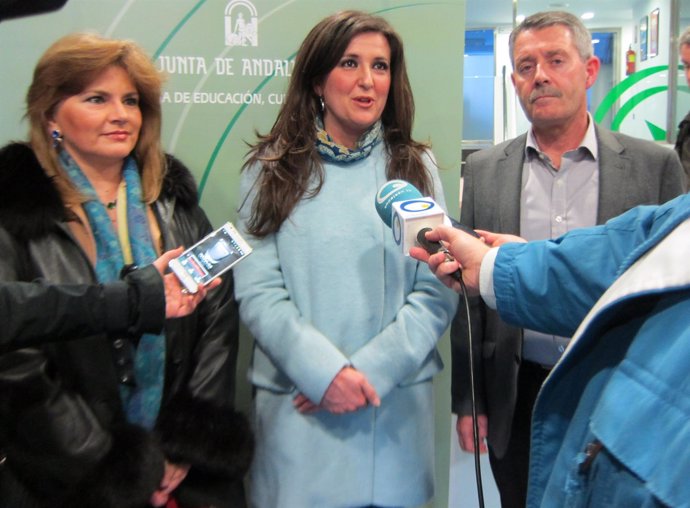 Inmaculada Báez, Yolanda Caballero y José Francisco Pérez Moreno 