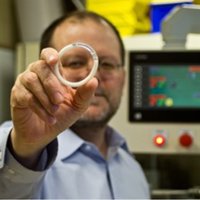 Un anillo intravaginal de larga duración protege contra el VIH y el embarazo