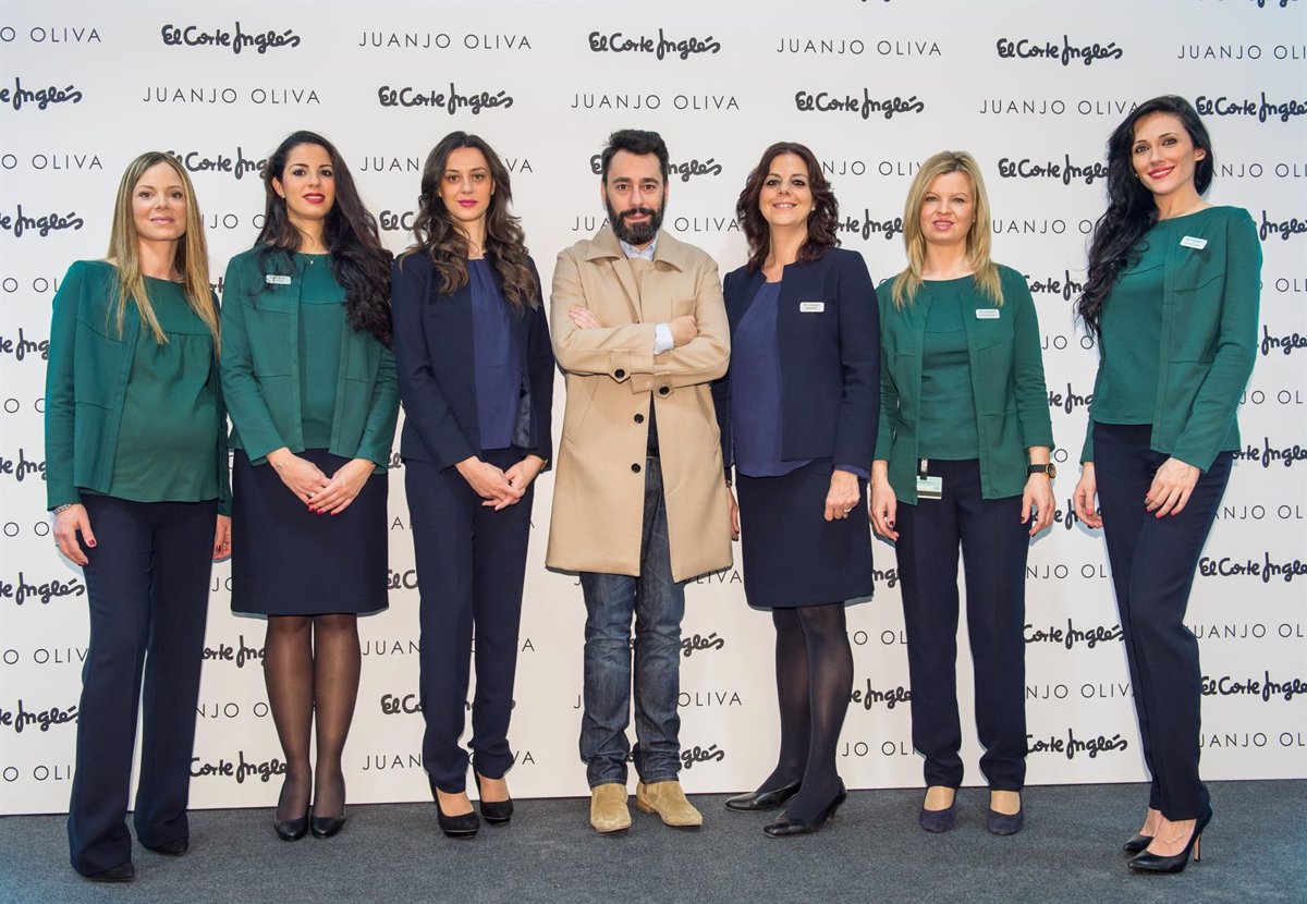 A pie Socialista Competencia El Corte Inglés apuesta por moda española para vestir al equipo de ventas  femenino de la mano de Juanjo Oliva