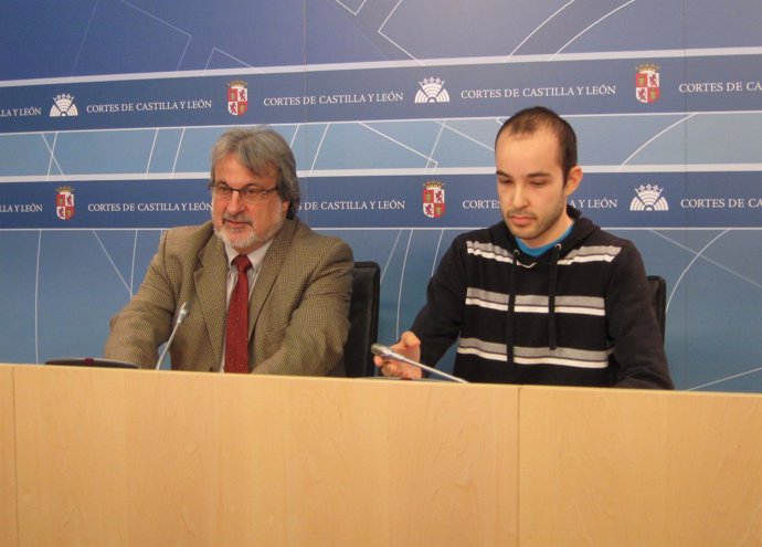 José María González (izq) y Javier Gómez en rueda de prensa en las Cortes