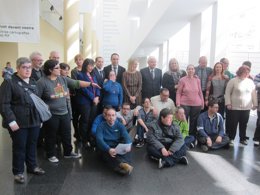 Foto de familia de  'Apropa Cultura' con los consellers N.Munté y F.Mascarell
