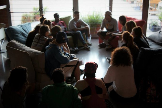 Jóvenes del Besòs participan en el proyecto 'Whyviolence'