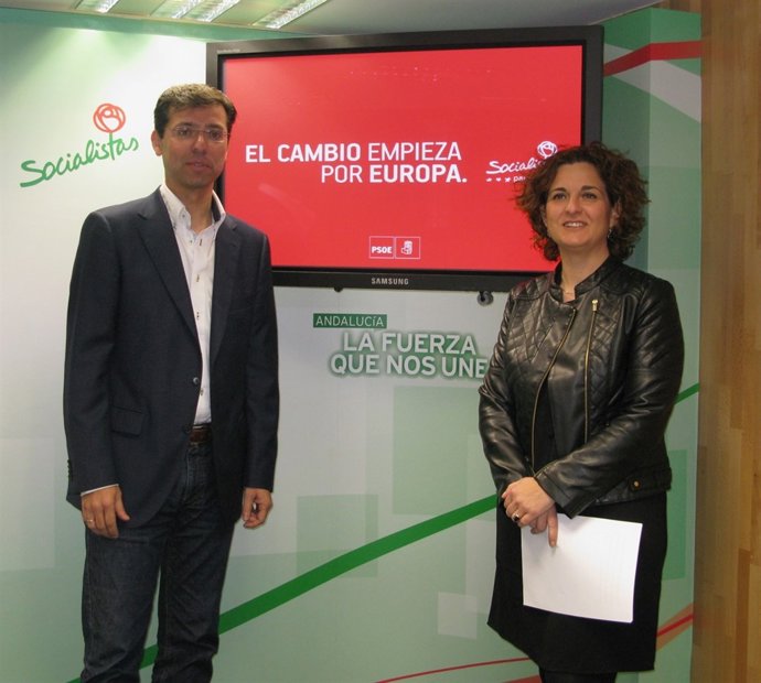 Cristóbal Fernández y Pilar Serrano, PSOE Málaga acto europeas