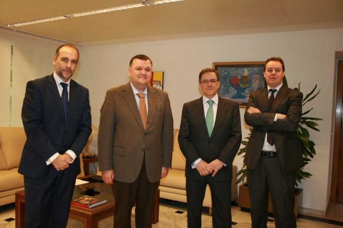 De la Torre, Zurera, Rapún y Morquecho en la sede de CajaSur