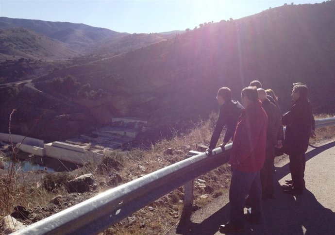 Luena en la presa de Enciso