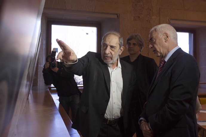 El arquitecto Alvaro Siza con Luciano Alonso