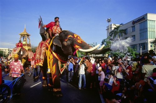 Celebración del Songkran en Tailandia