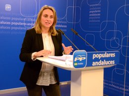 La portavoz de Educación del PP en el Parlamento andaluz, María Francisca Carazo