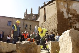 Rudi visita las obras que se están realizando en Huesca.