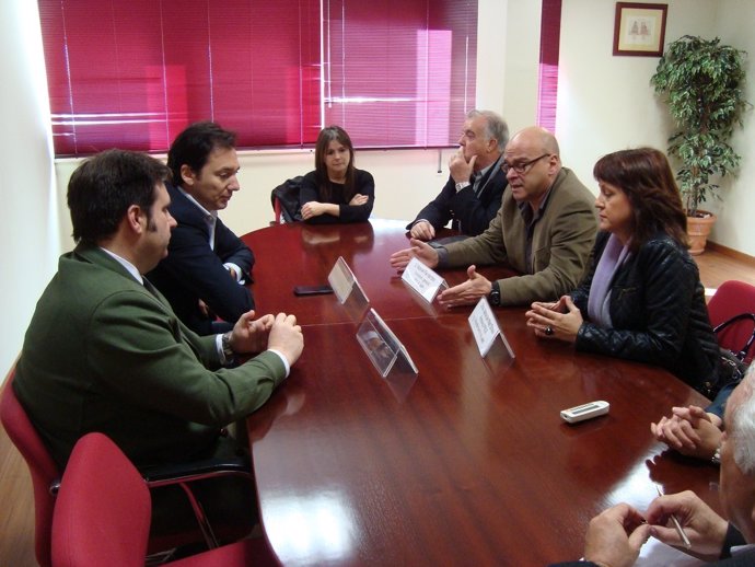 Reunión del PSOE local de Jaén y la CEJ