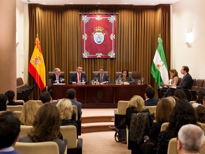 Constitución del Foro de Derecho Autonómico en el Colegi de Abogados de Sevilla