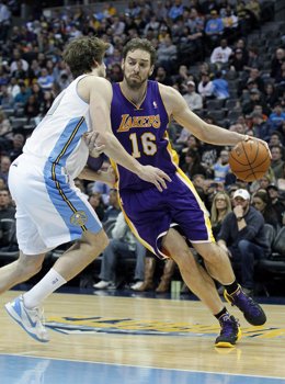 NBA: Los Angeles Lakers Denver Nuggets PAu Gasol