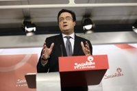 El PSOE cree que "nadie" quiere "dar la cara" por Rajoy en las europeas y por eso el PP sigue sin candidato