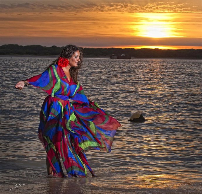 Foto del cartel del espectáculo 'Bonanza' de la cantaora María Mecle